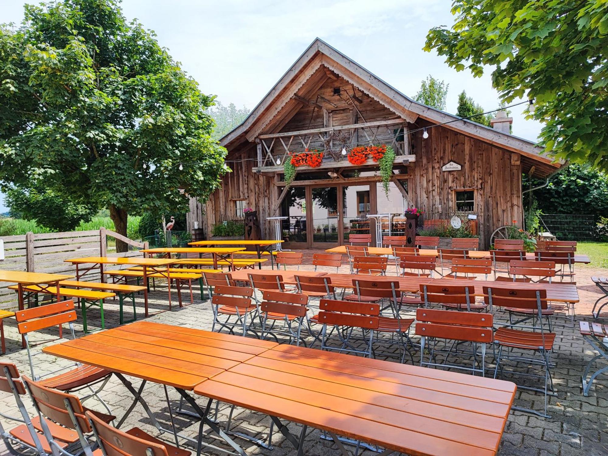 Wirtshaus Zur Bina Hotel Vilsbiburg Bagian luar foto
