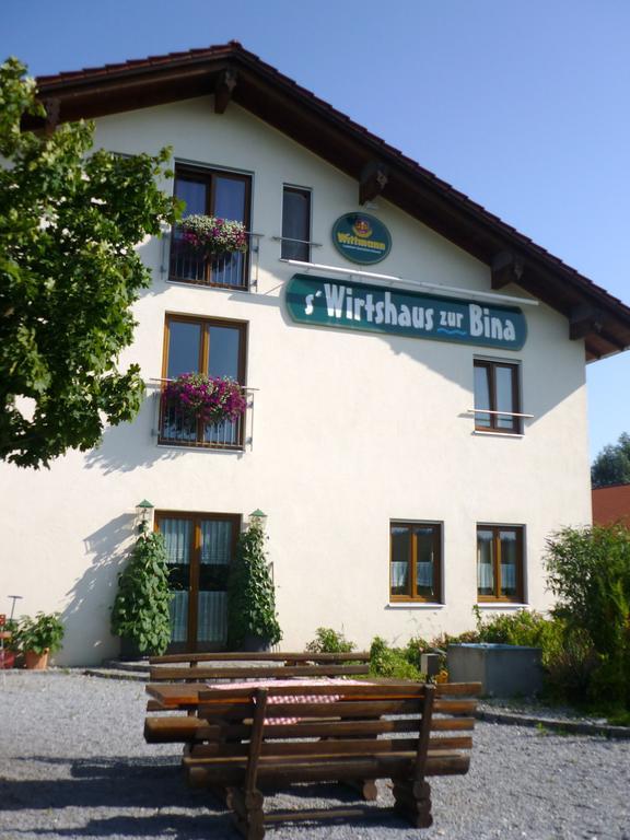 Wirtshaus Zur Bina Hotel Vilsbiburg Bagian luar foto